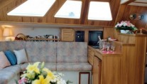 Sail Yacht JAIPUR -  Salon 2